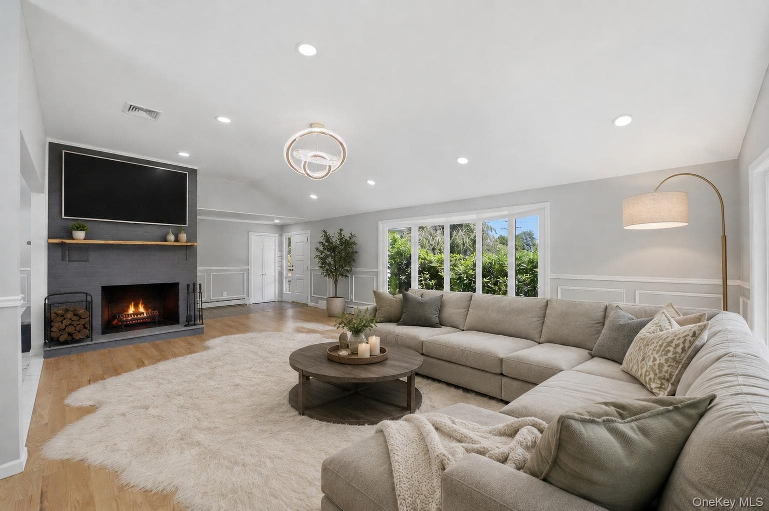12 E Mount Airy Road thumbnail 50