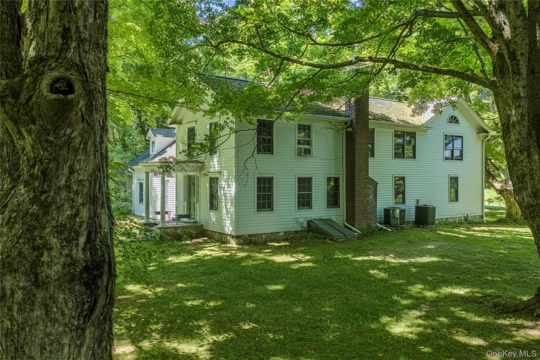 64 S Quaker Hill Road thumbnail 4