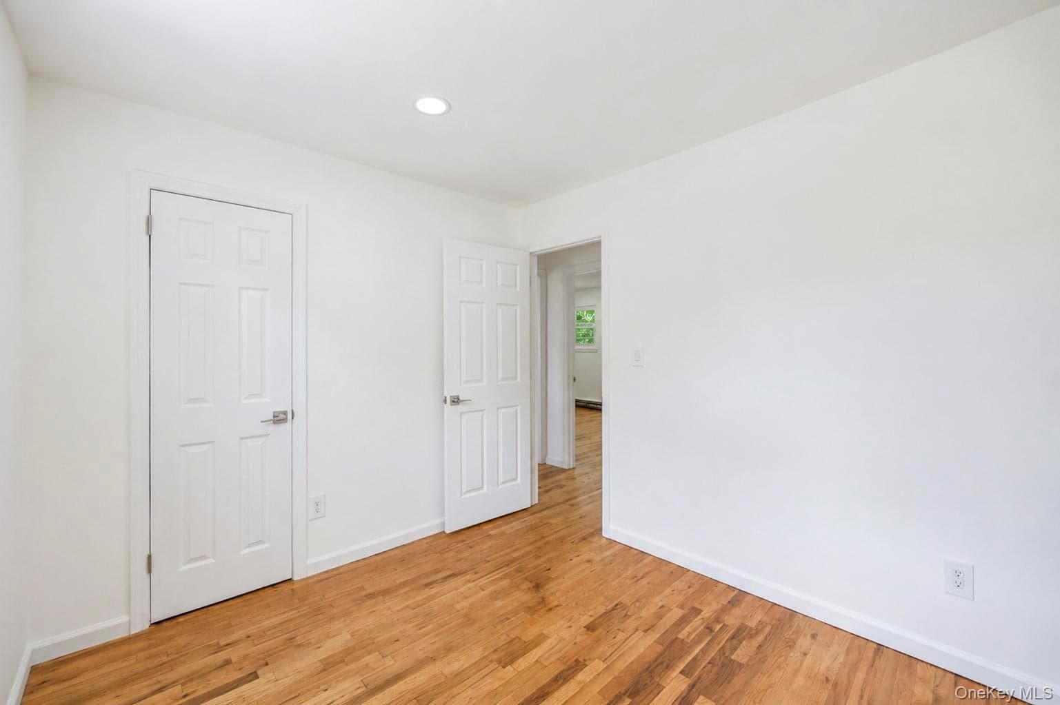 334 Robbins Street thumbnail 18