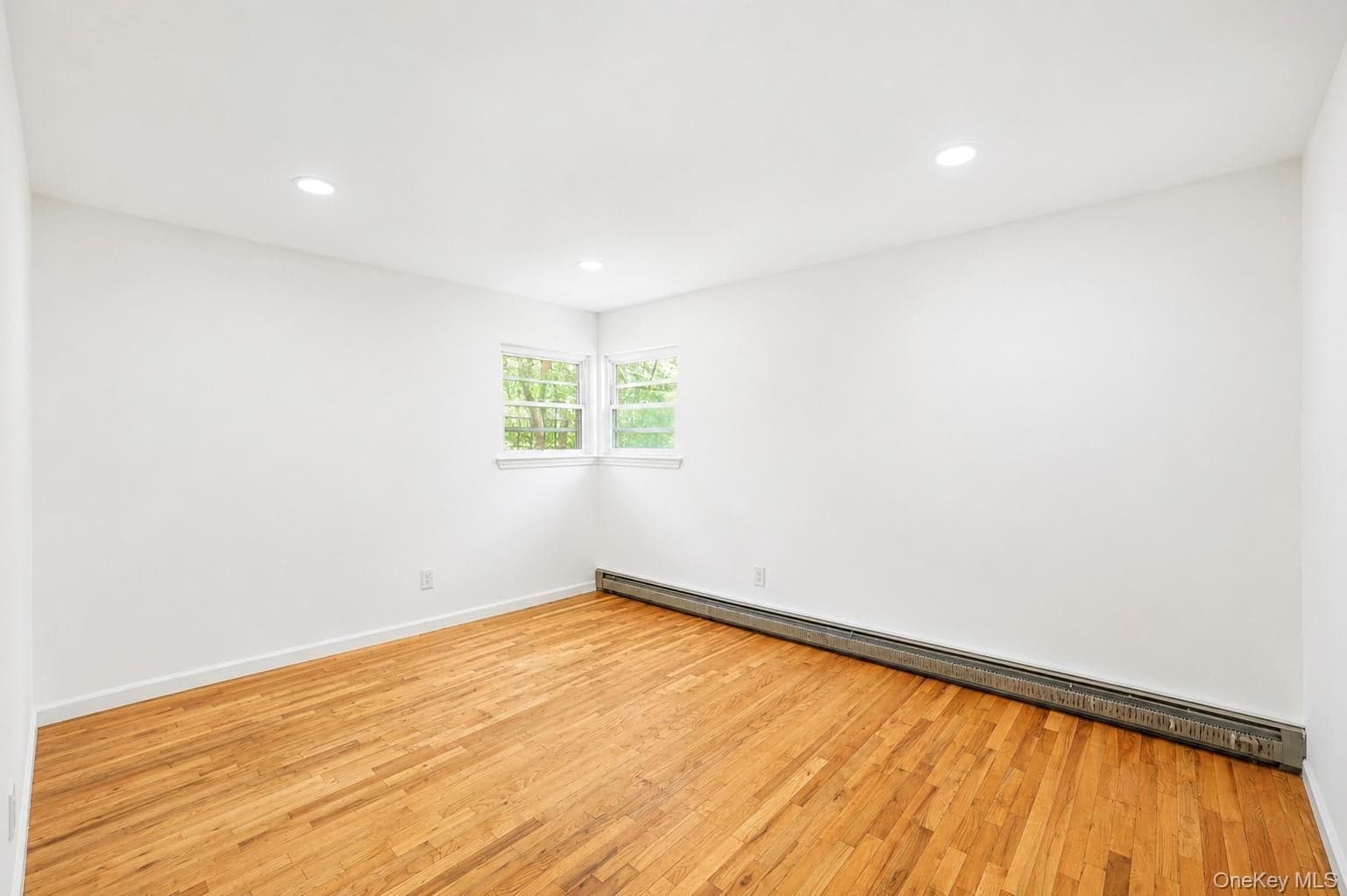 334 Robbins Street thumbnail 15