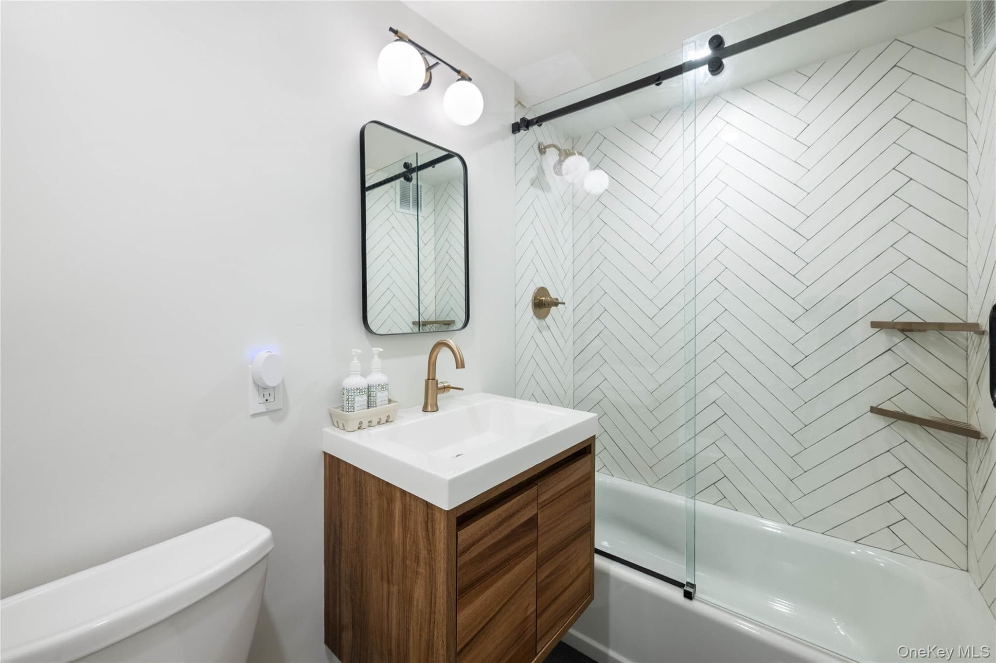 3725 Henry Hudson Parkway Unit: 3DE thumbnail 14