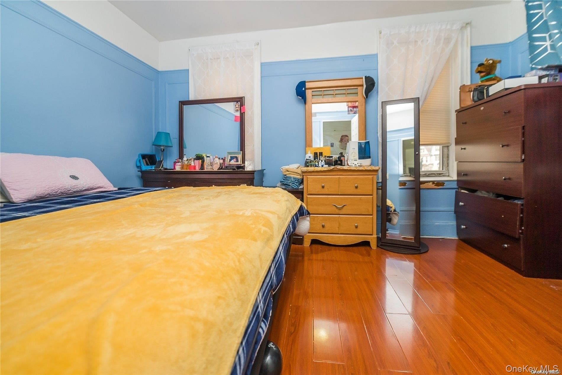 9703 Jamaica Avenue thumbnail 4