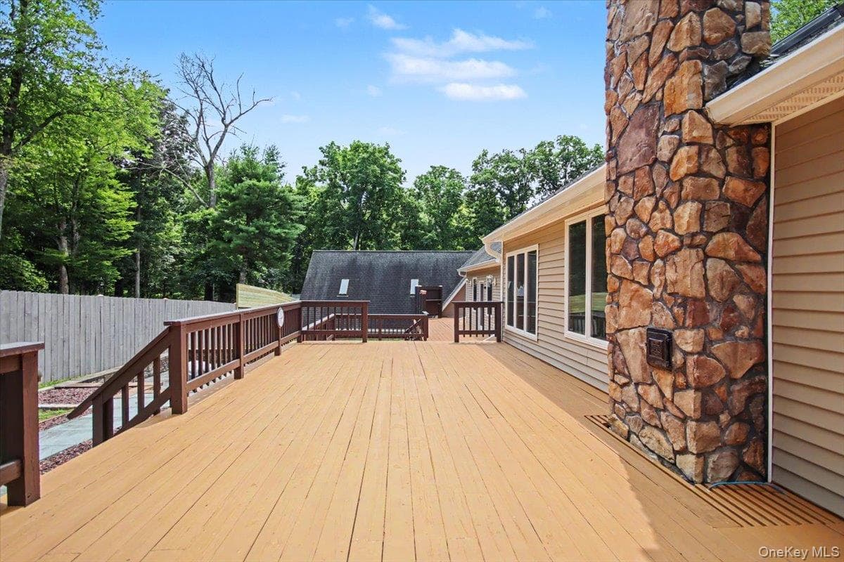 70 Camp Drive thumbnail 3