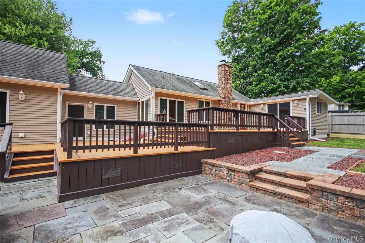 70 Camp Drive, Rhinebeck