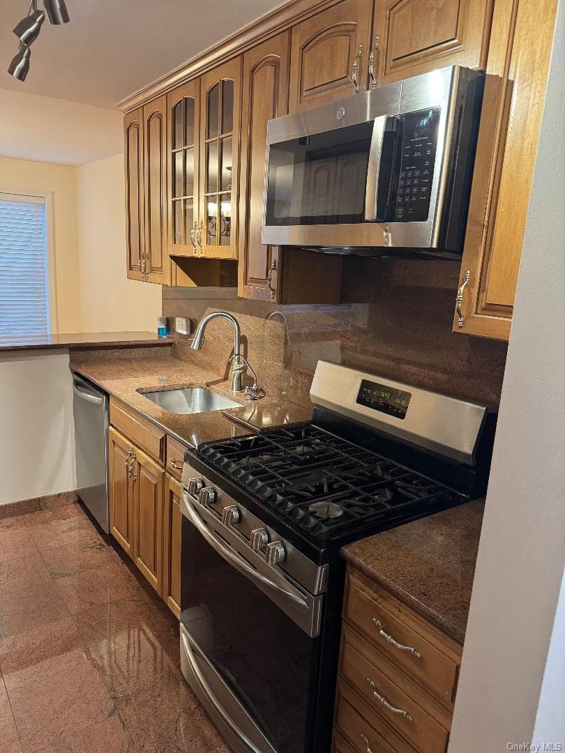 151-15 84th Street Unit: 3D thumbnail 7