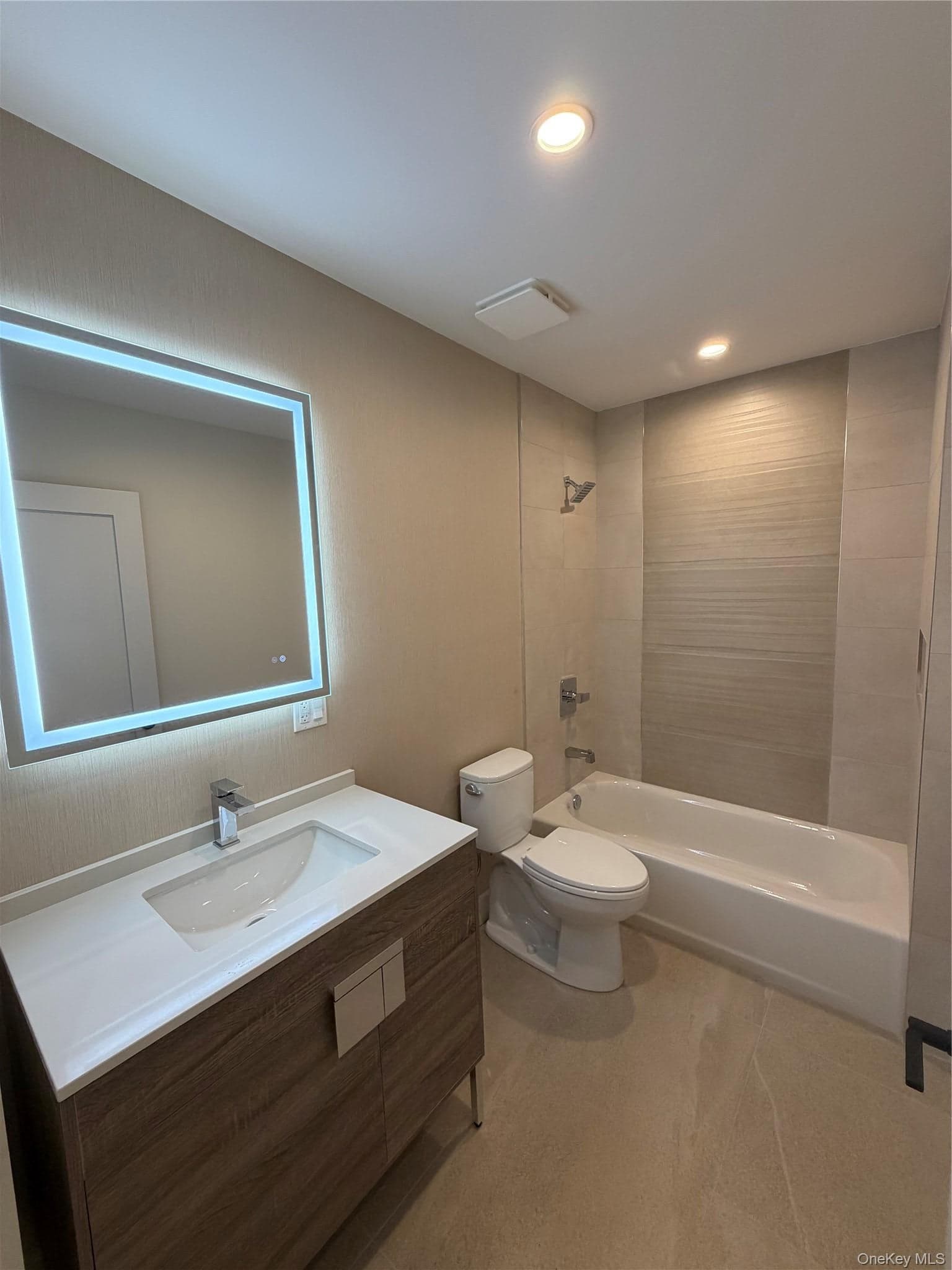 8322 24th Avenue Unit: 2C thumbnail 8