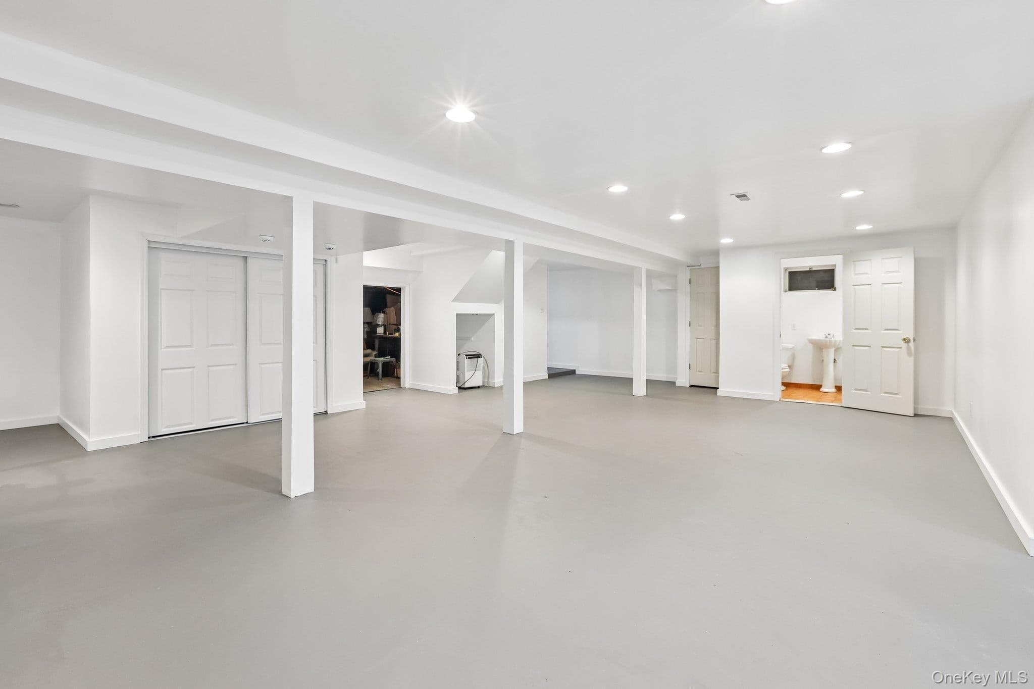 90 Greenhaven Road thumbnail 48