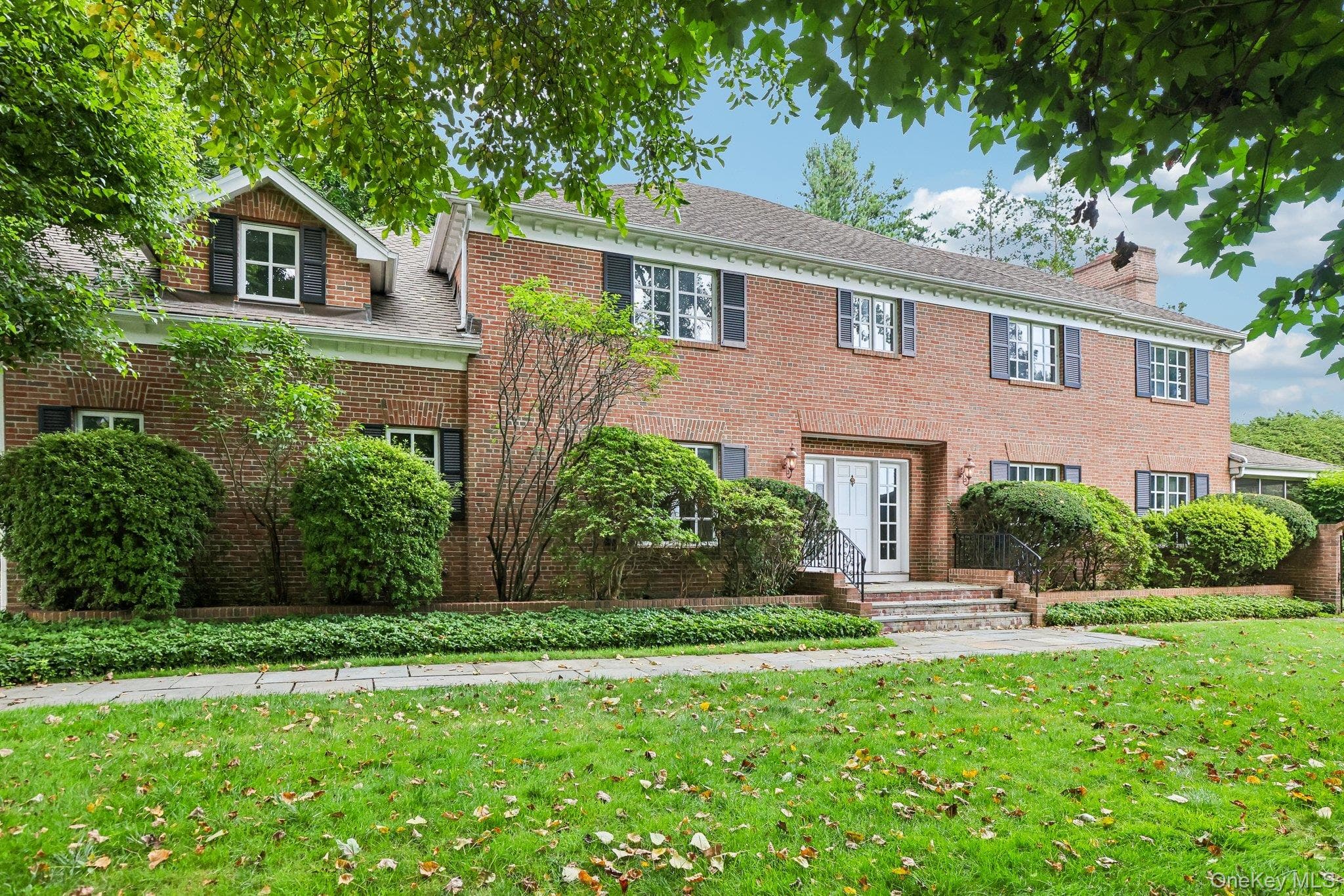 90 Greenhaven Road thumbnail 2