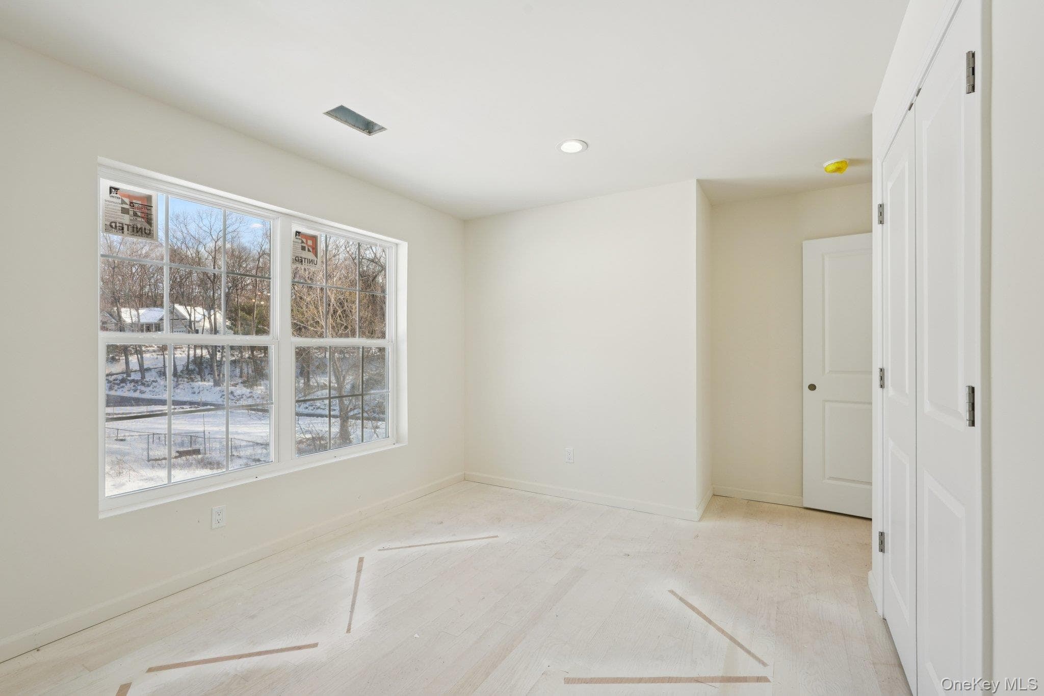 10 Vargas (aka 70 Jessup Ln) Circle thumbnail 26