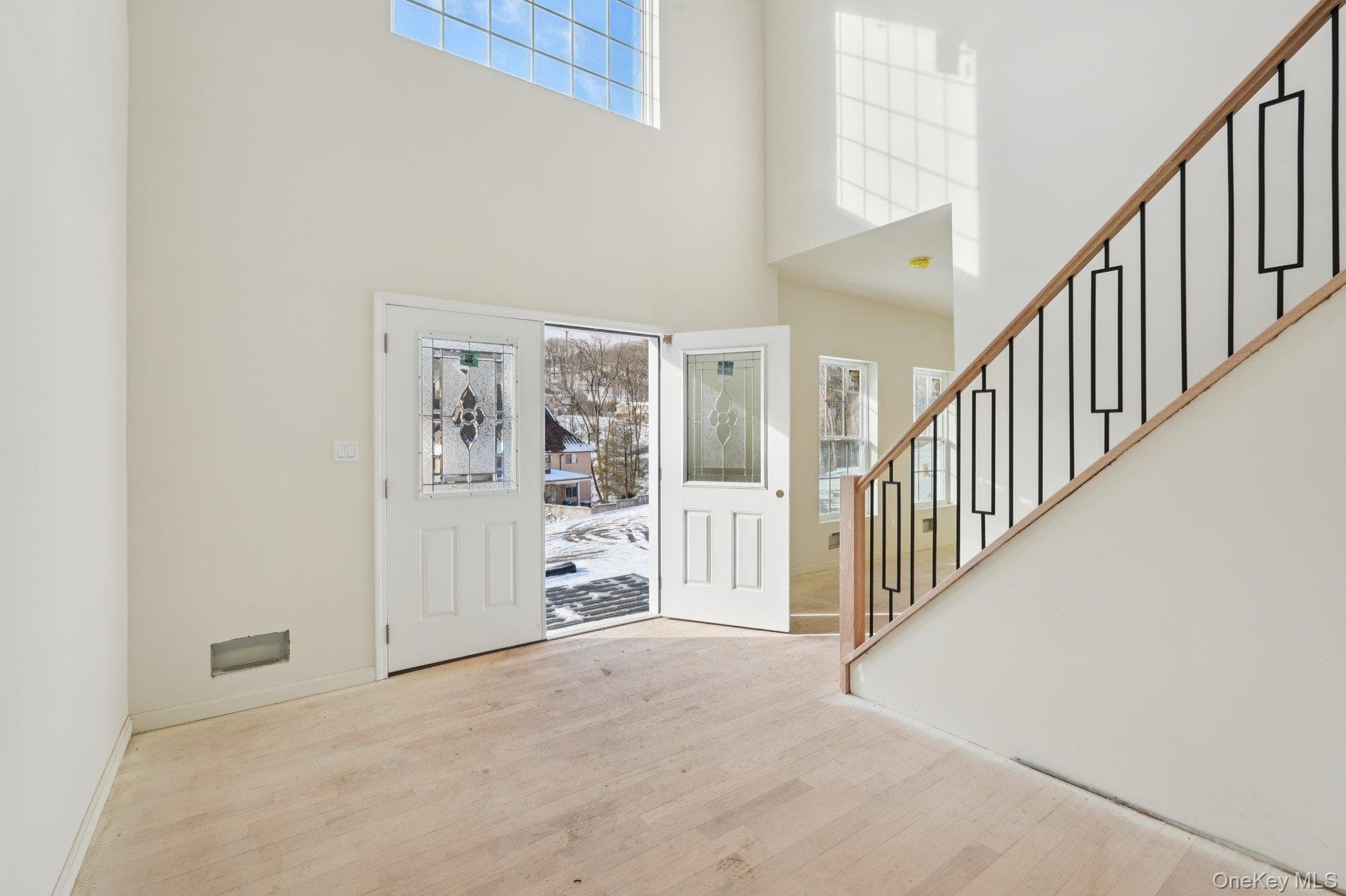 10 Vargas (aka 70 Jessup Ln) Circle thumbnail 3