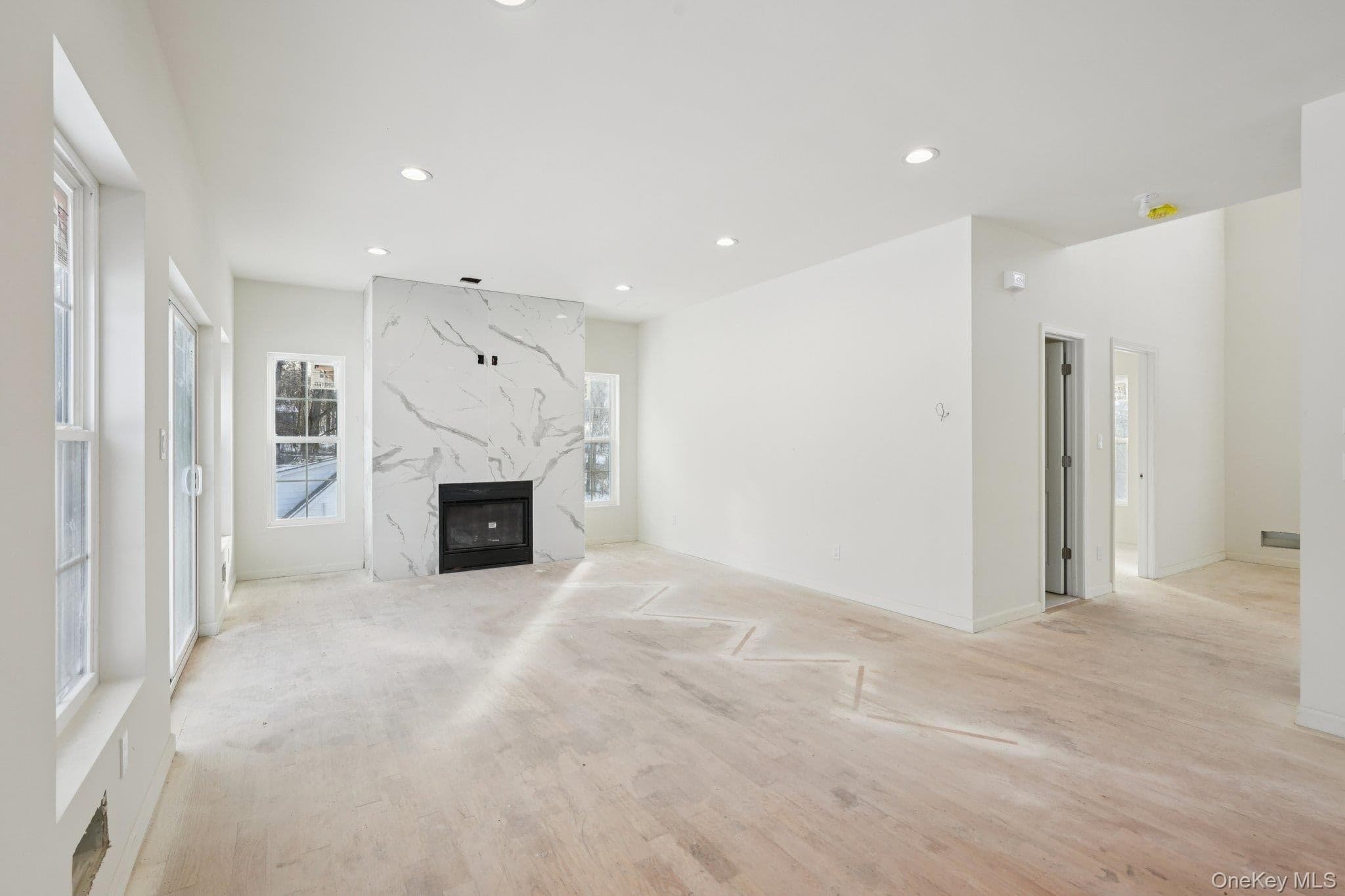 10 Vargas (aka 70 Jessup Ln) Circle thumbnail 6