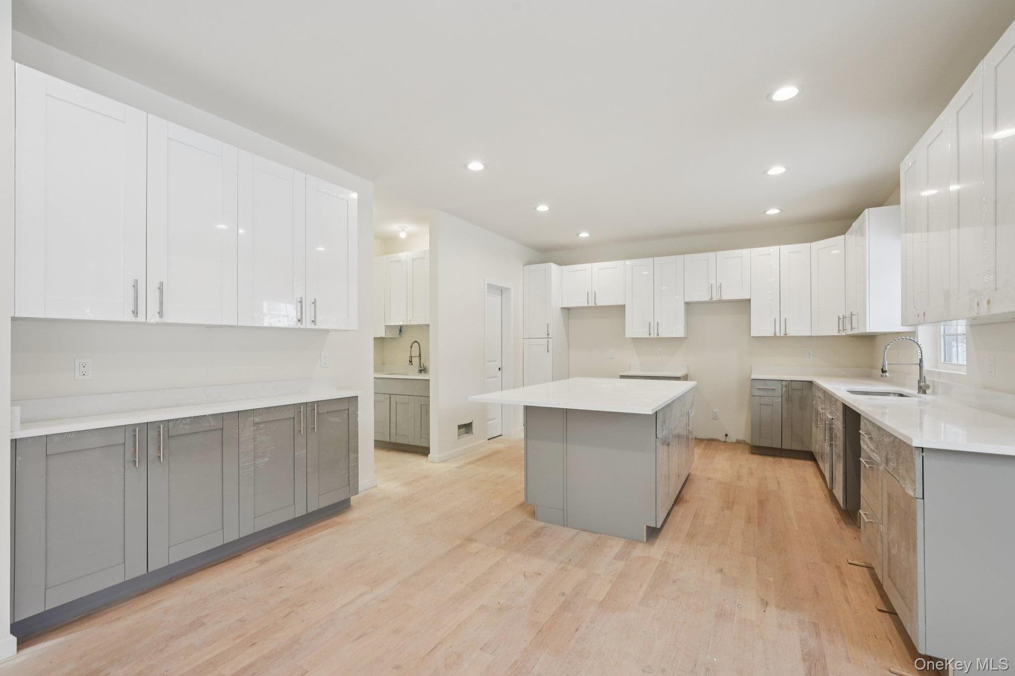 10 Vargas (aka 70 Jessup Ln) Circle thumbnail 9