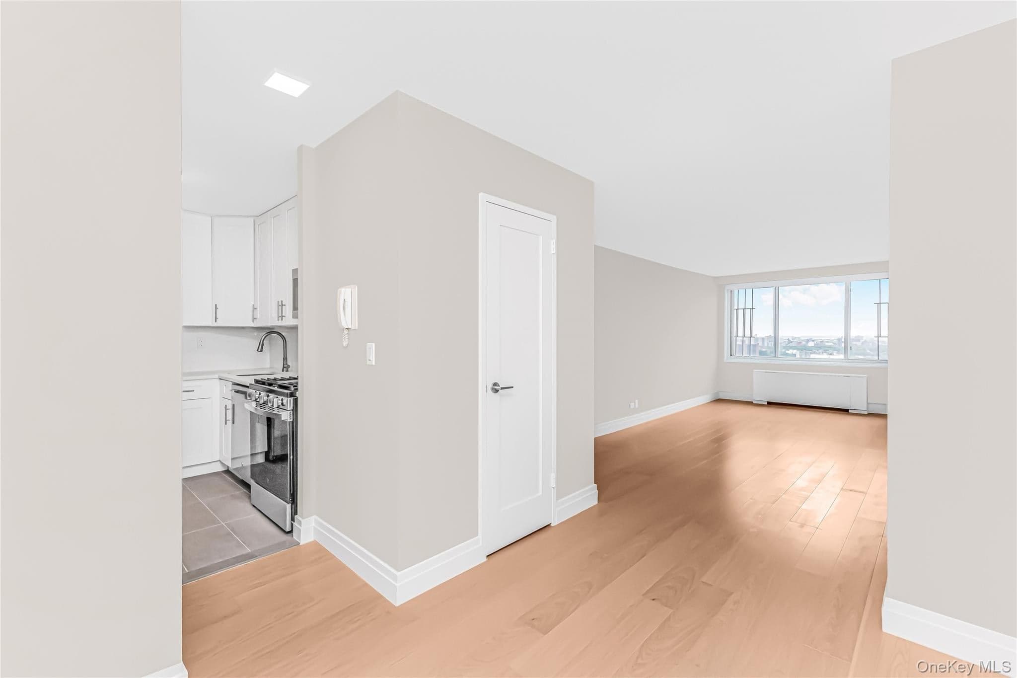 3333 Henry Hudson Parkway Unit: 18C thumbnail 2