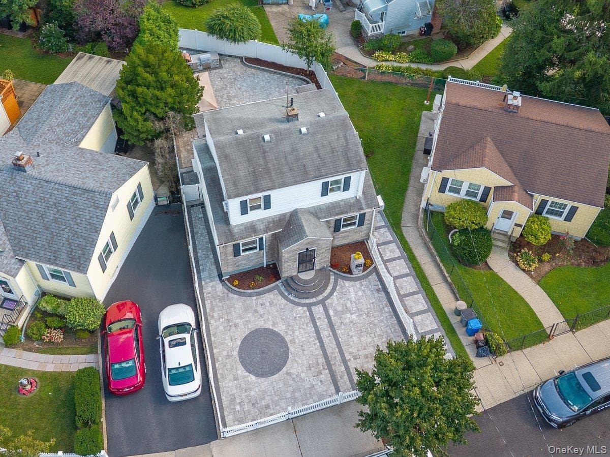 2566 Flint Avenue thumbnail 31