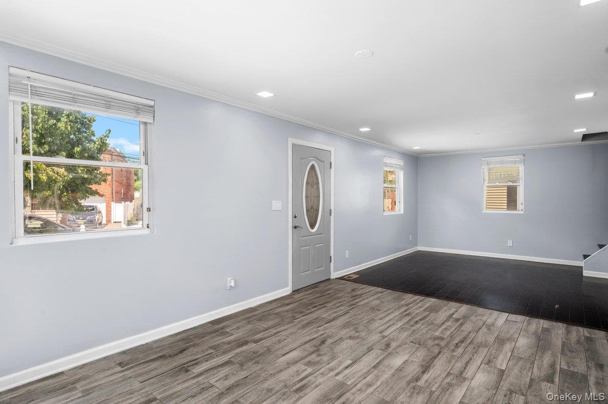 2566 Flint Avenue thumbnail 11