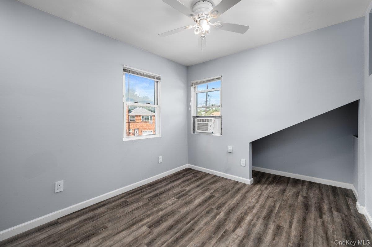 2566 Flint Avenue thumbnail 15