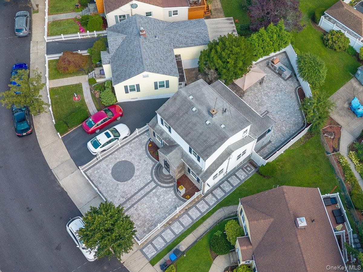 2566 Flint Avenue thumbnail 32