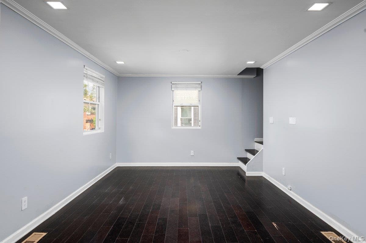 2566 Flint Avenue thumbnail 12