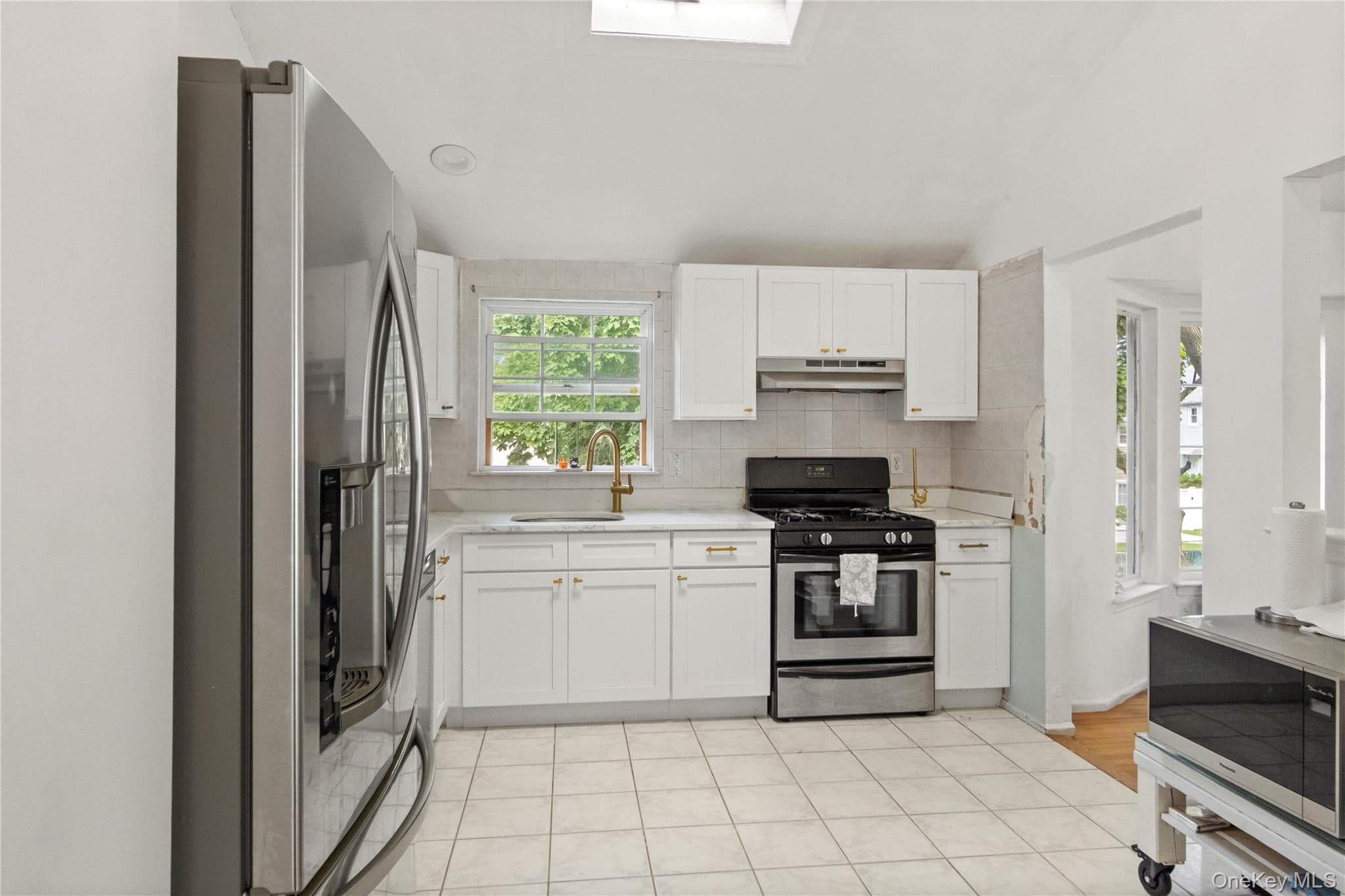 1056 Arthur Street thumbnail 37