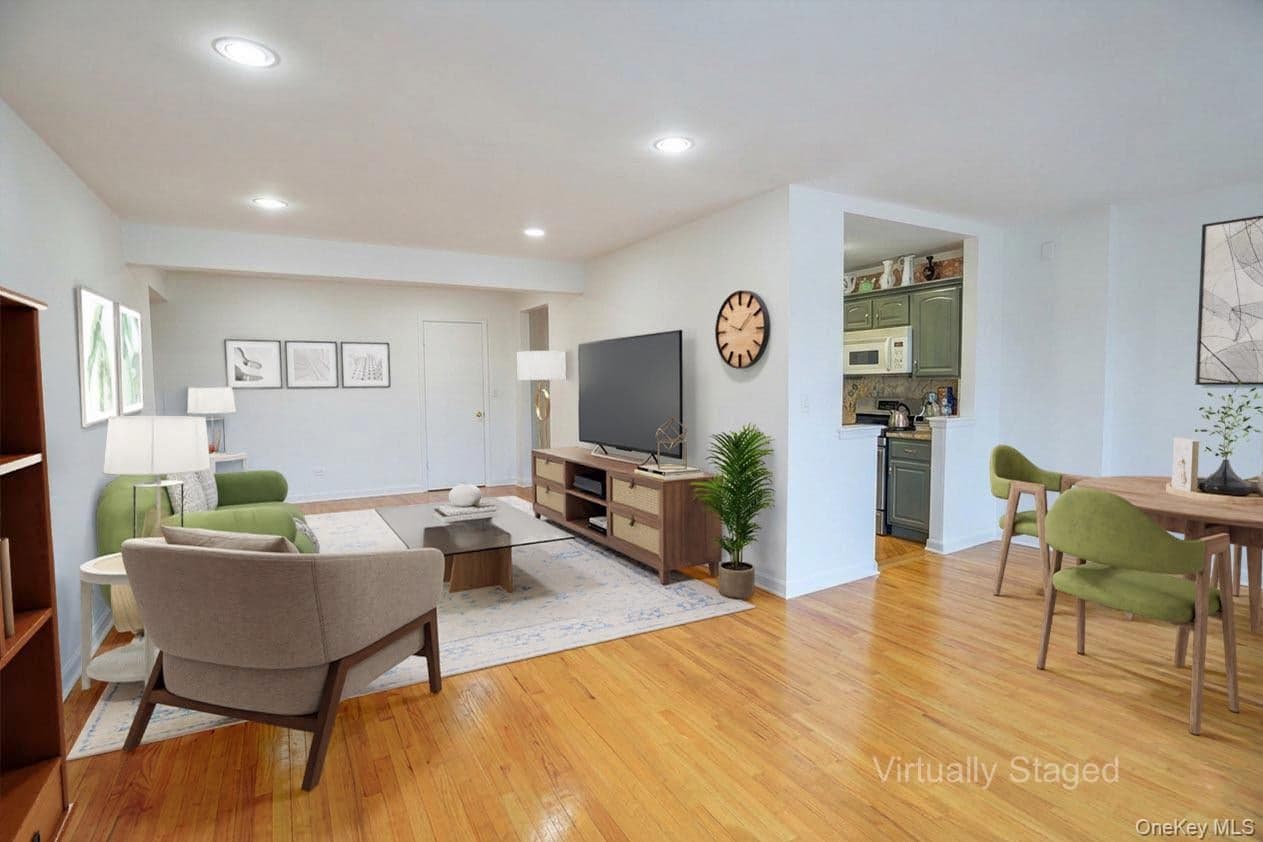 75 S Middle Neck Road Unit: 4-G thumbnail 6