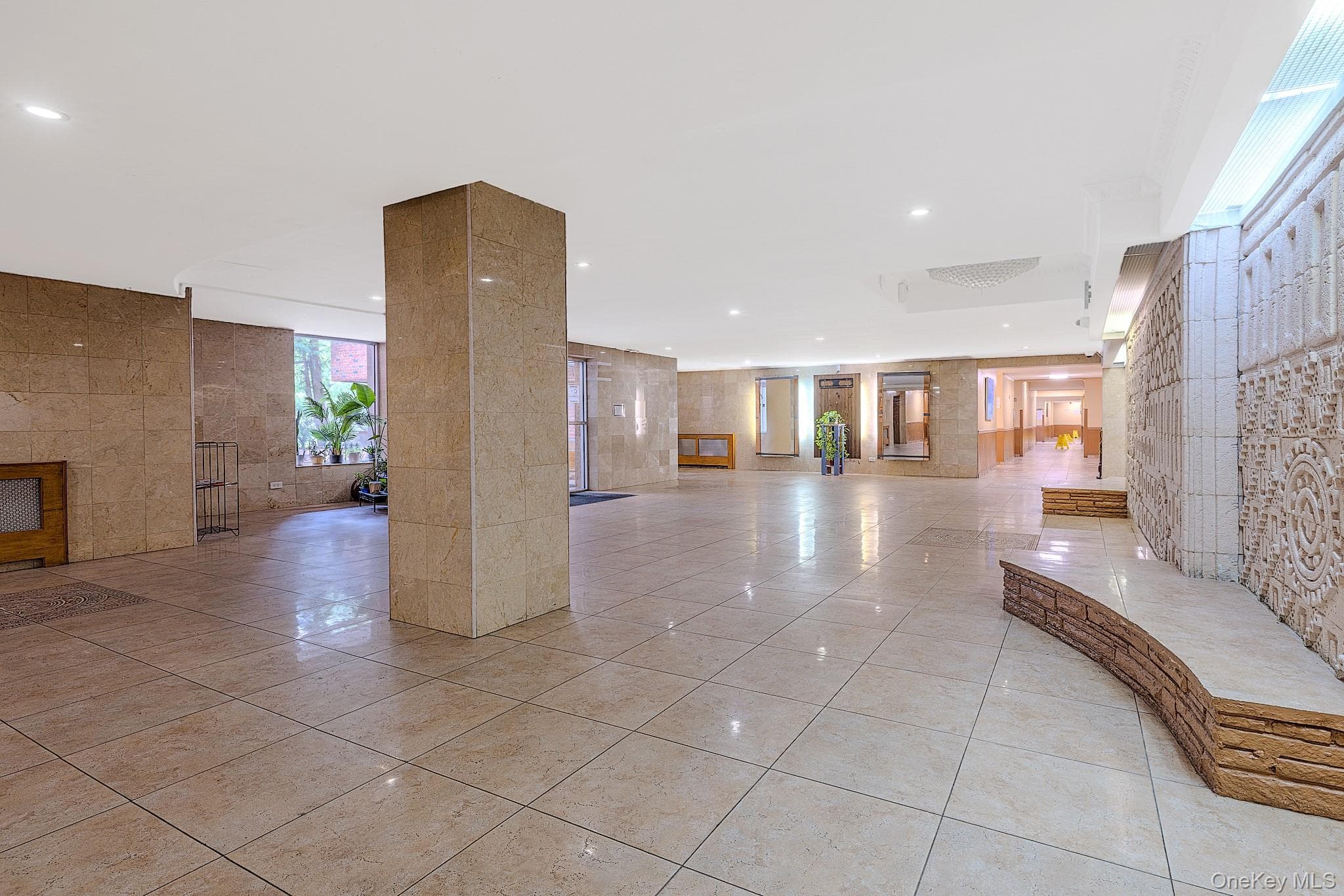 2727 Ocean Parkway Unit: D18 thumbnail 3