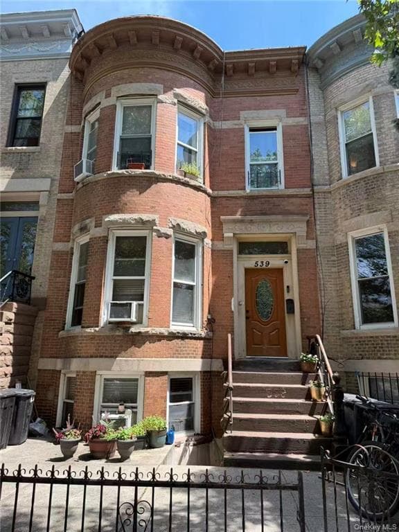539 72nd Street photo 1