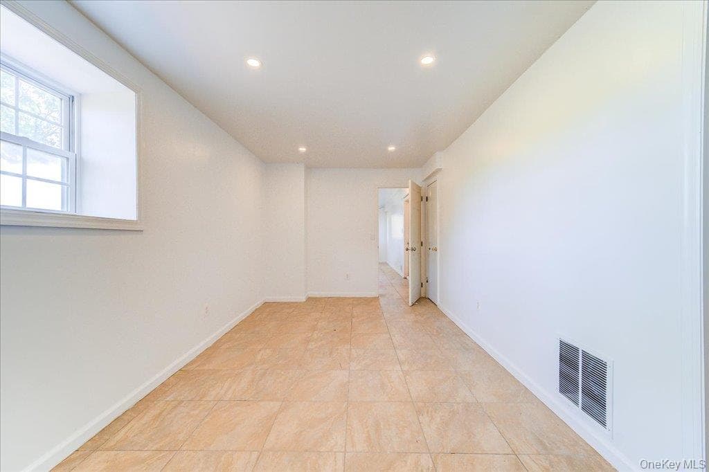 225 Knoell Road thumbnail 33