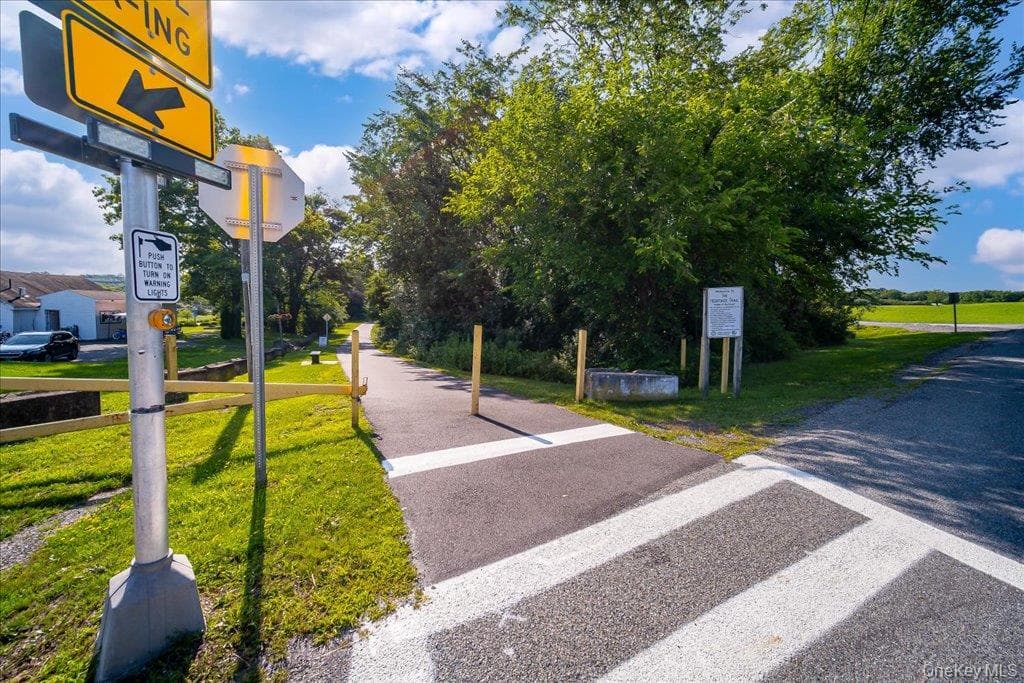 225 Knoell Road thumbnail 40