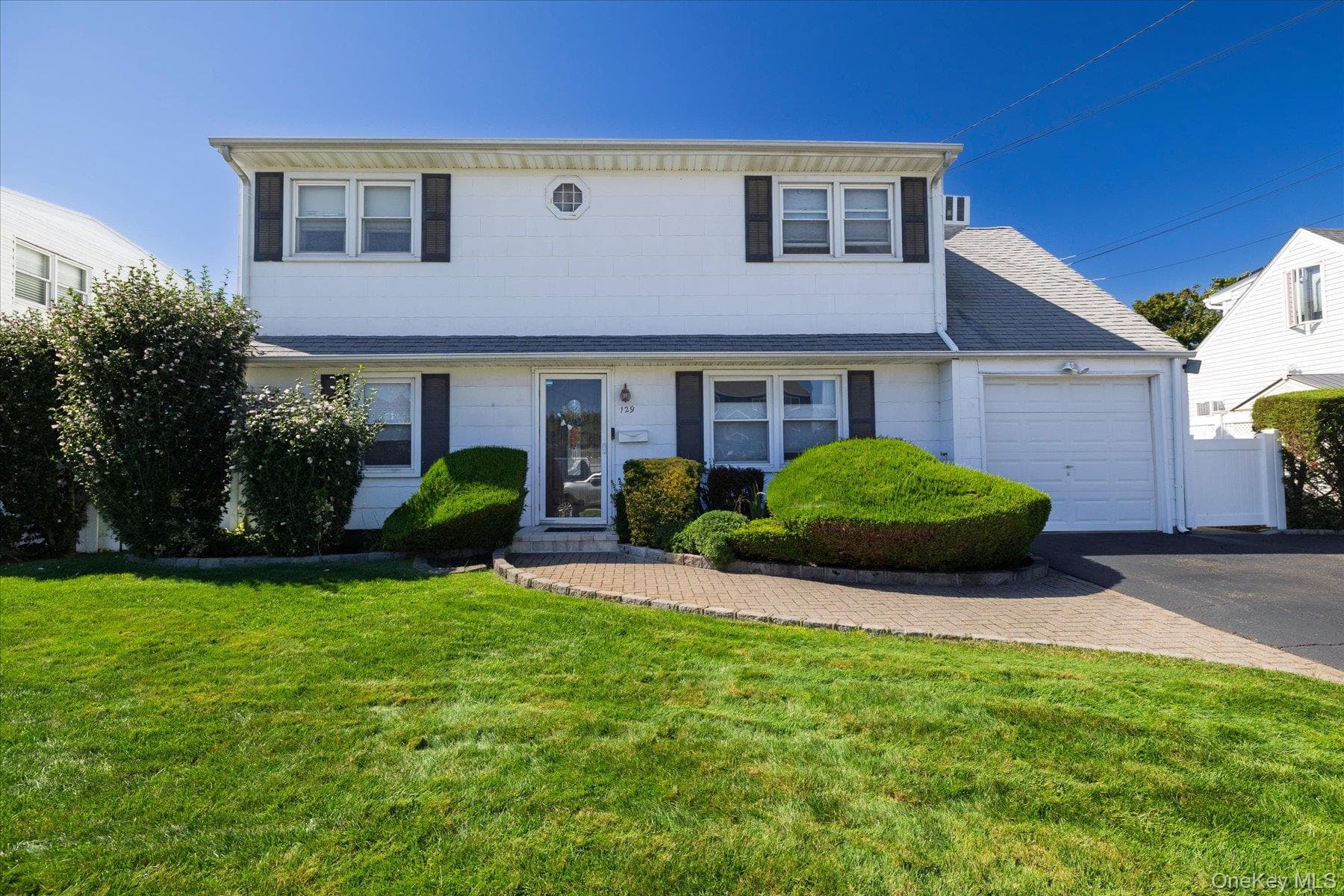 129 Arlyn Drive, Massapequa