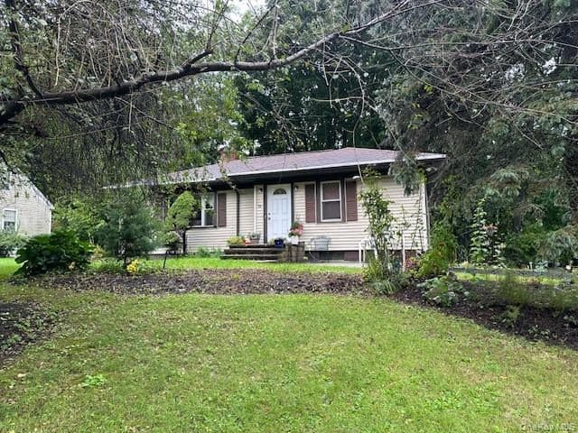 24 Schoolhouse Lane, Poughkeepsie