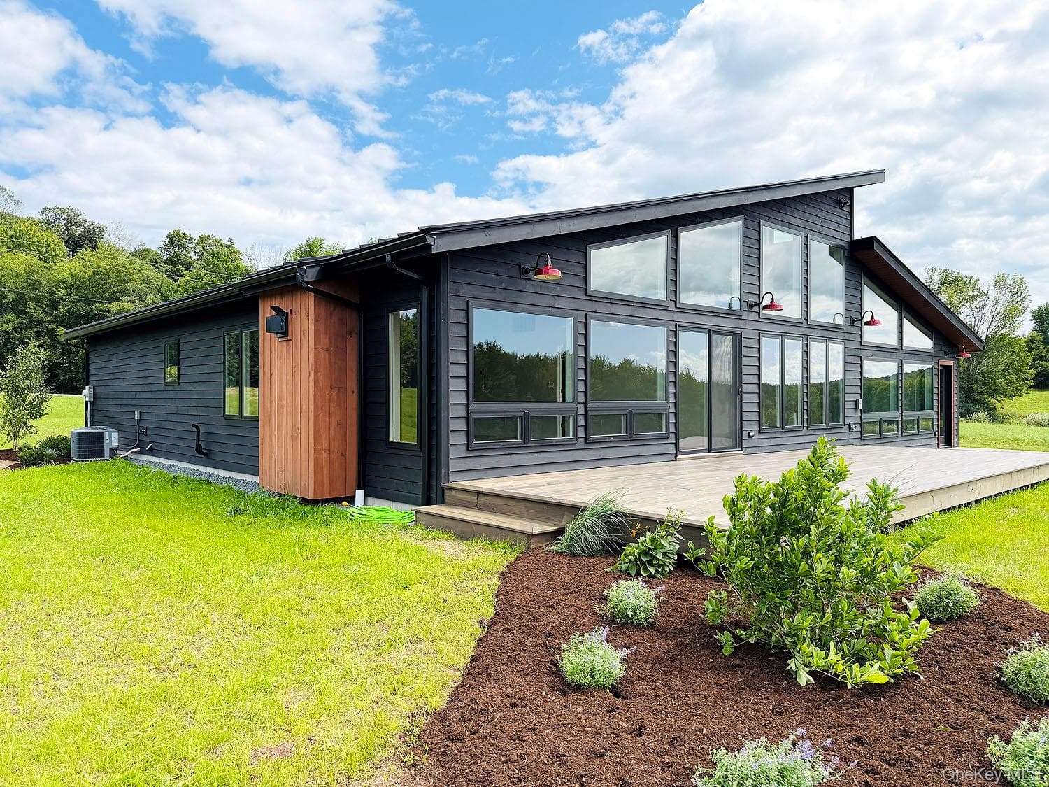 199 Henderson Road thumbnail 3