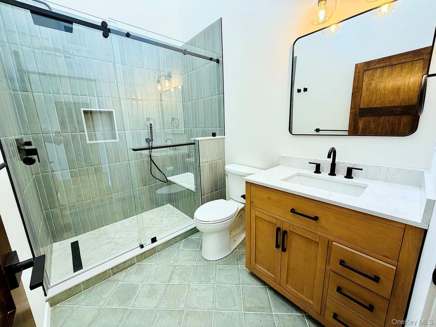 199 Henderson Road thumbnail 18
