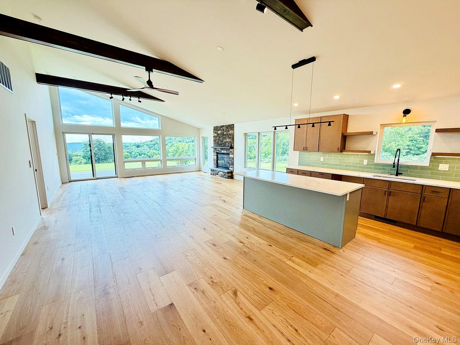 199 Henderson Road thumbnail 8