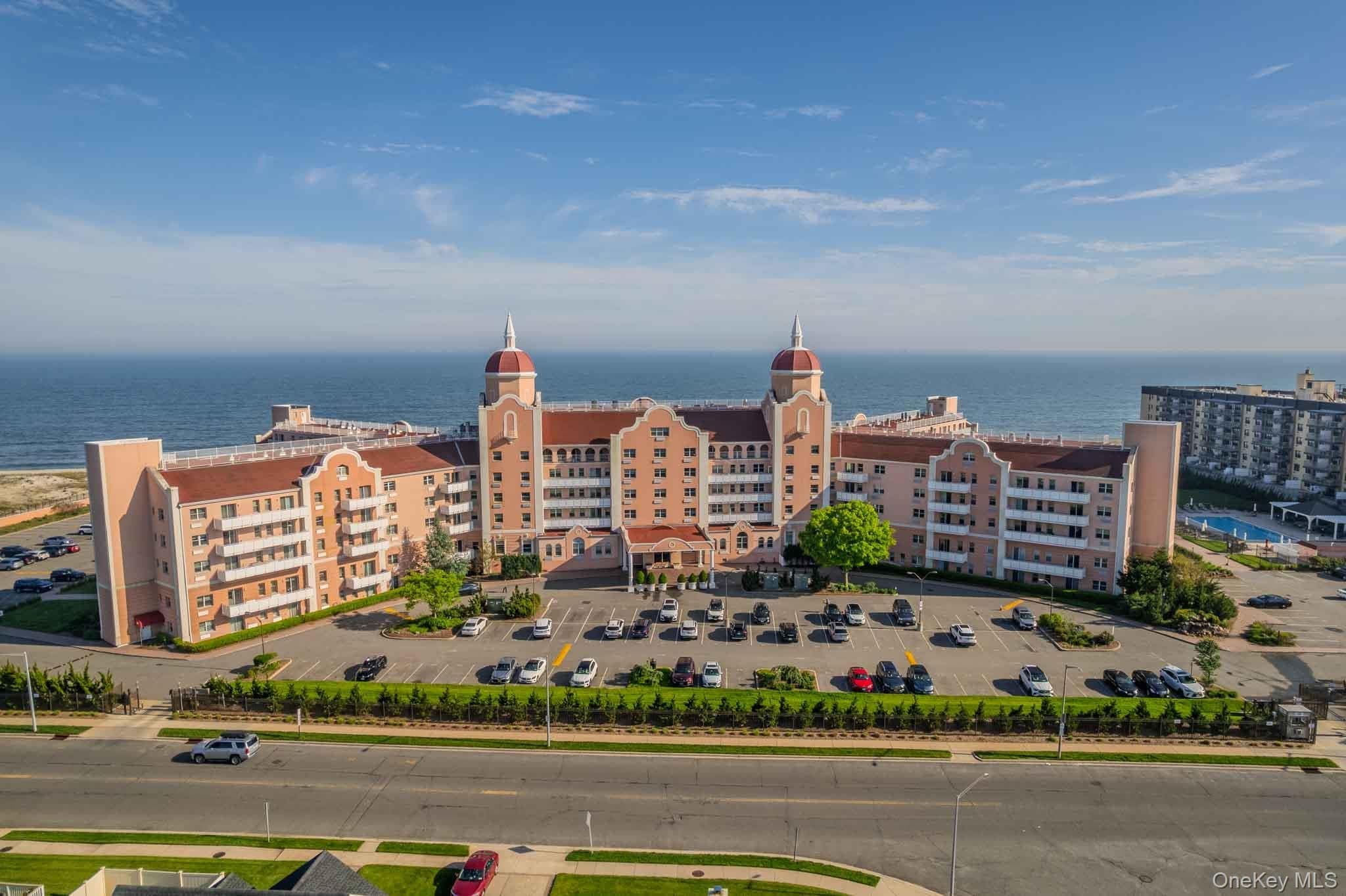 2 Richmond Road Unit: 3R, Lido Beach