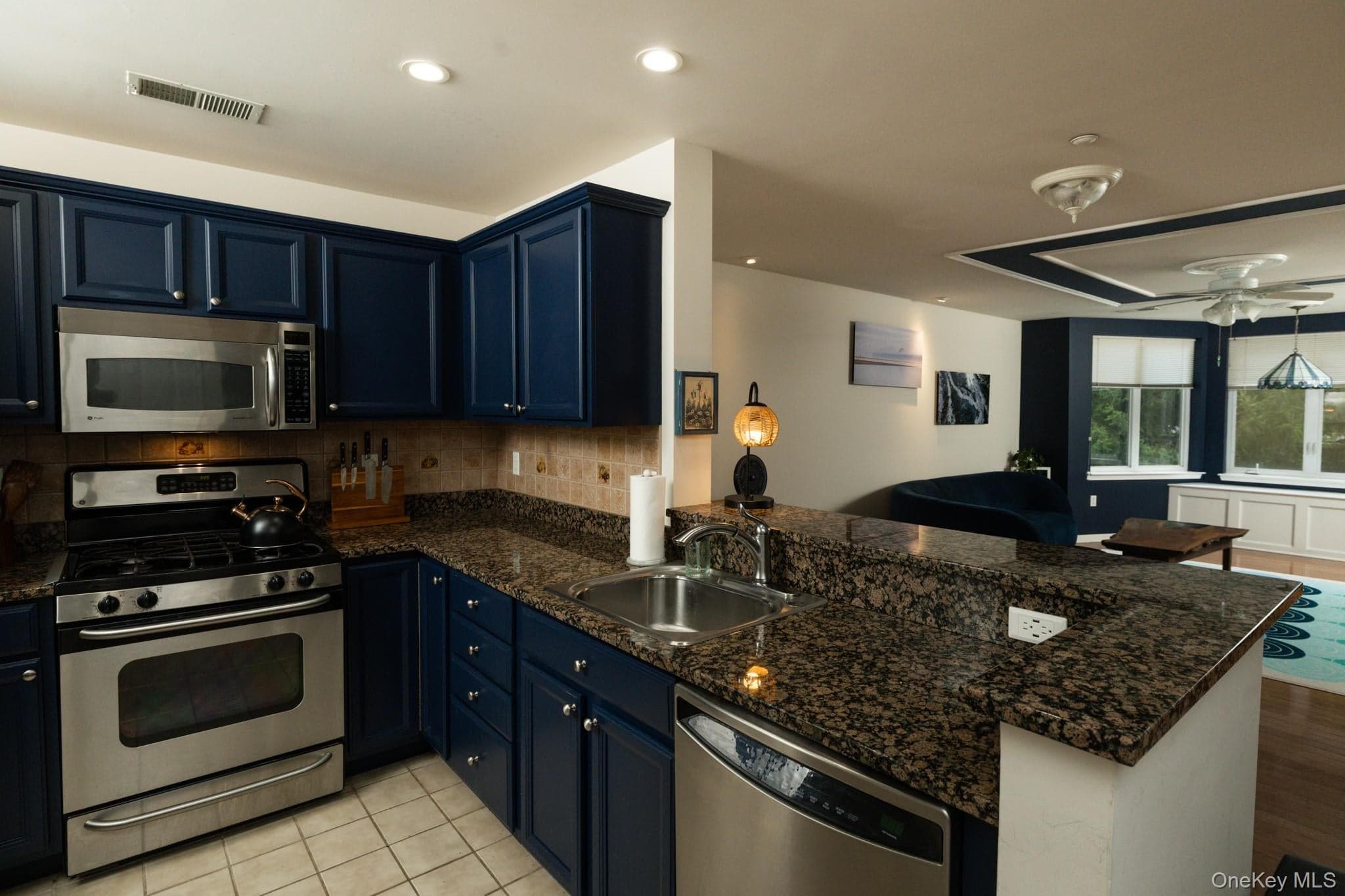 1204 Round Pointe Drive thumbnail 6
