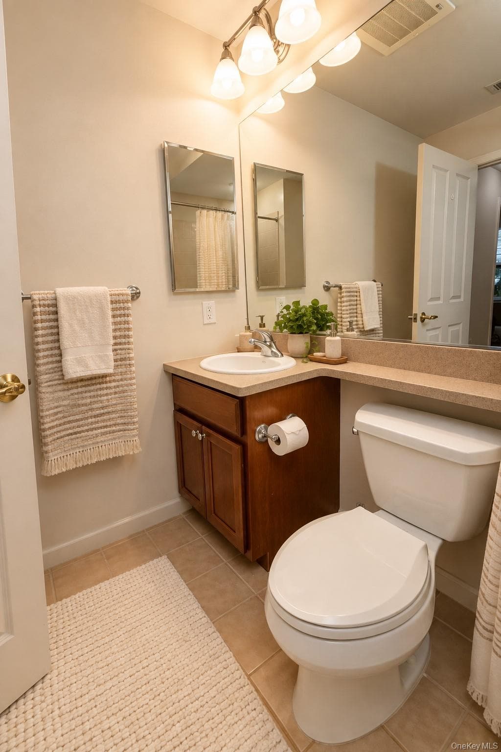 1204 Round Pointe Drive thumbnail 21
