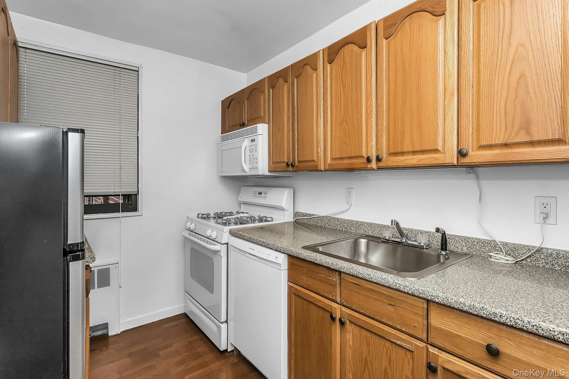 244-25 57th Drive Unit: G6 Upper thumbnail 9
