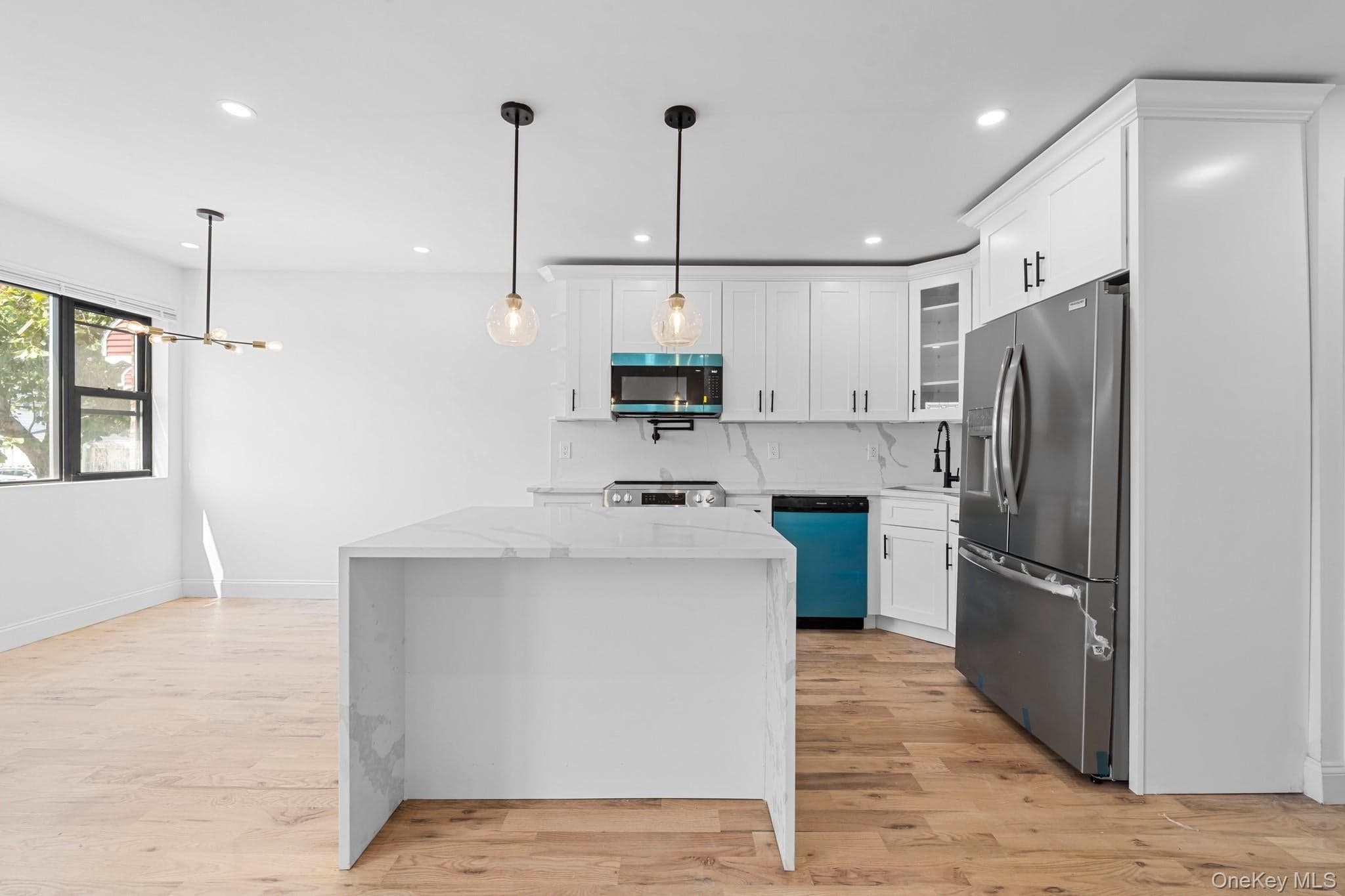 1519 Remsen Avenue thumbnail 4