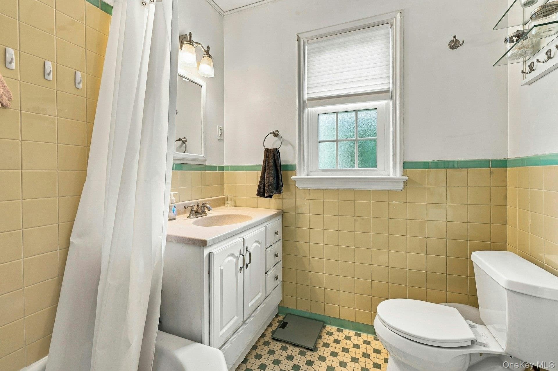 116 Wyman Avenue thumbnail 23
