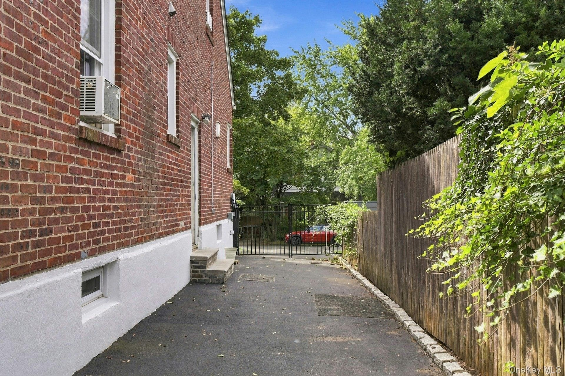 116 Wyman Avenue thumbnail 39