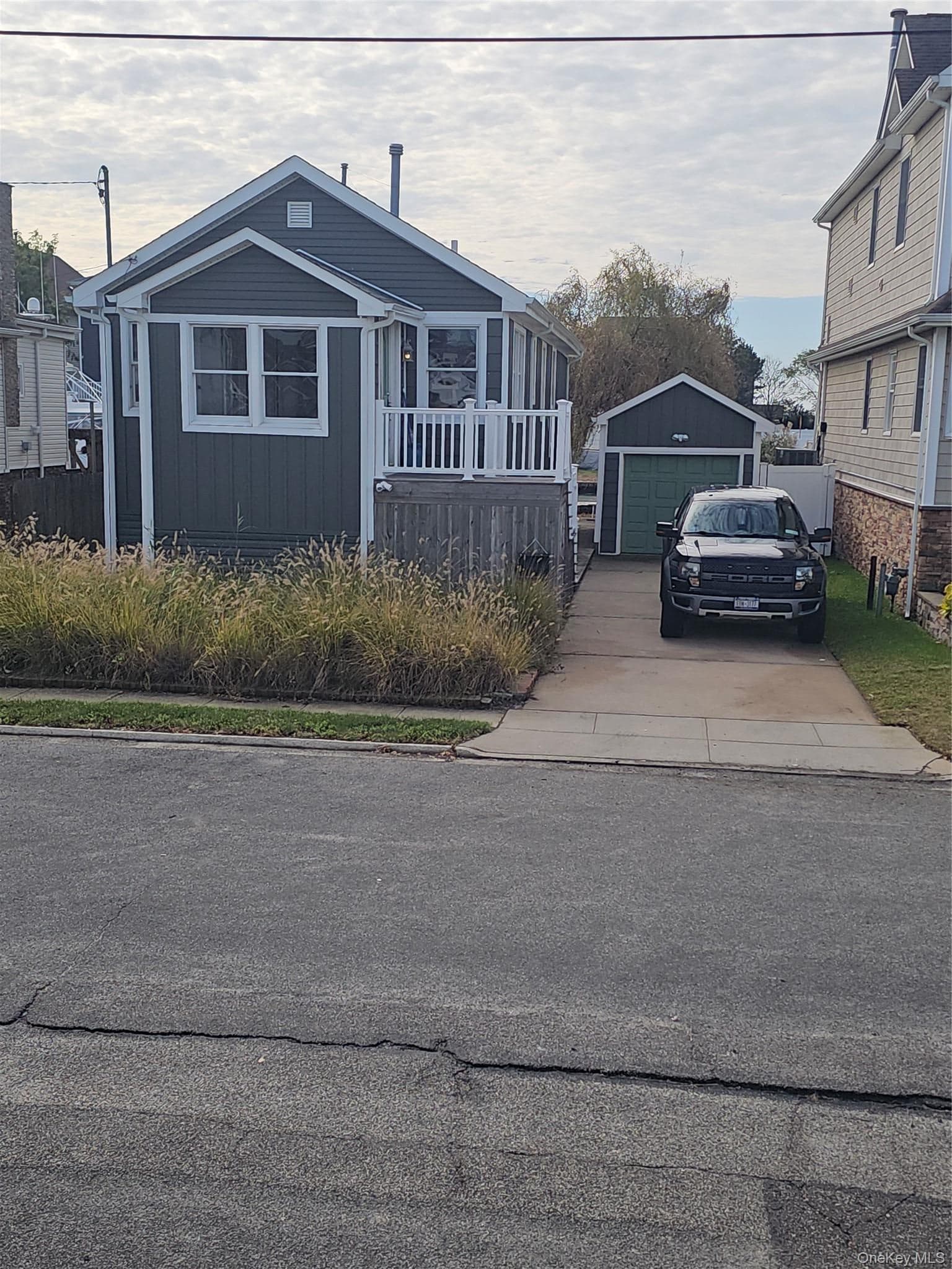 50 Pershing Avenue, Babylon