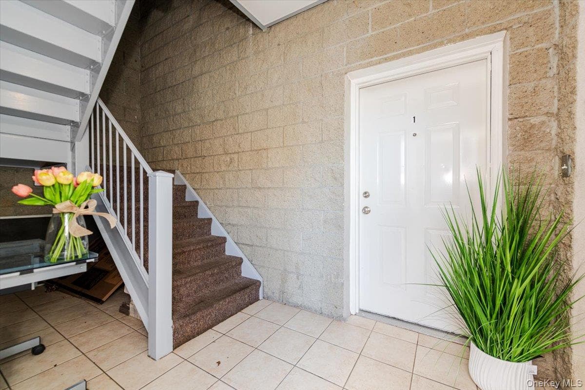 1432 Outlook Avenue Unit: 3 thumbnail 4