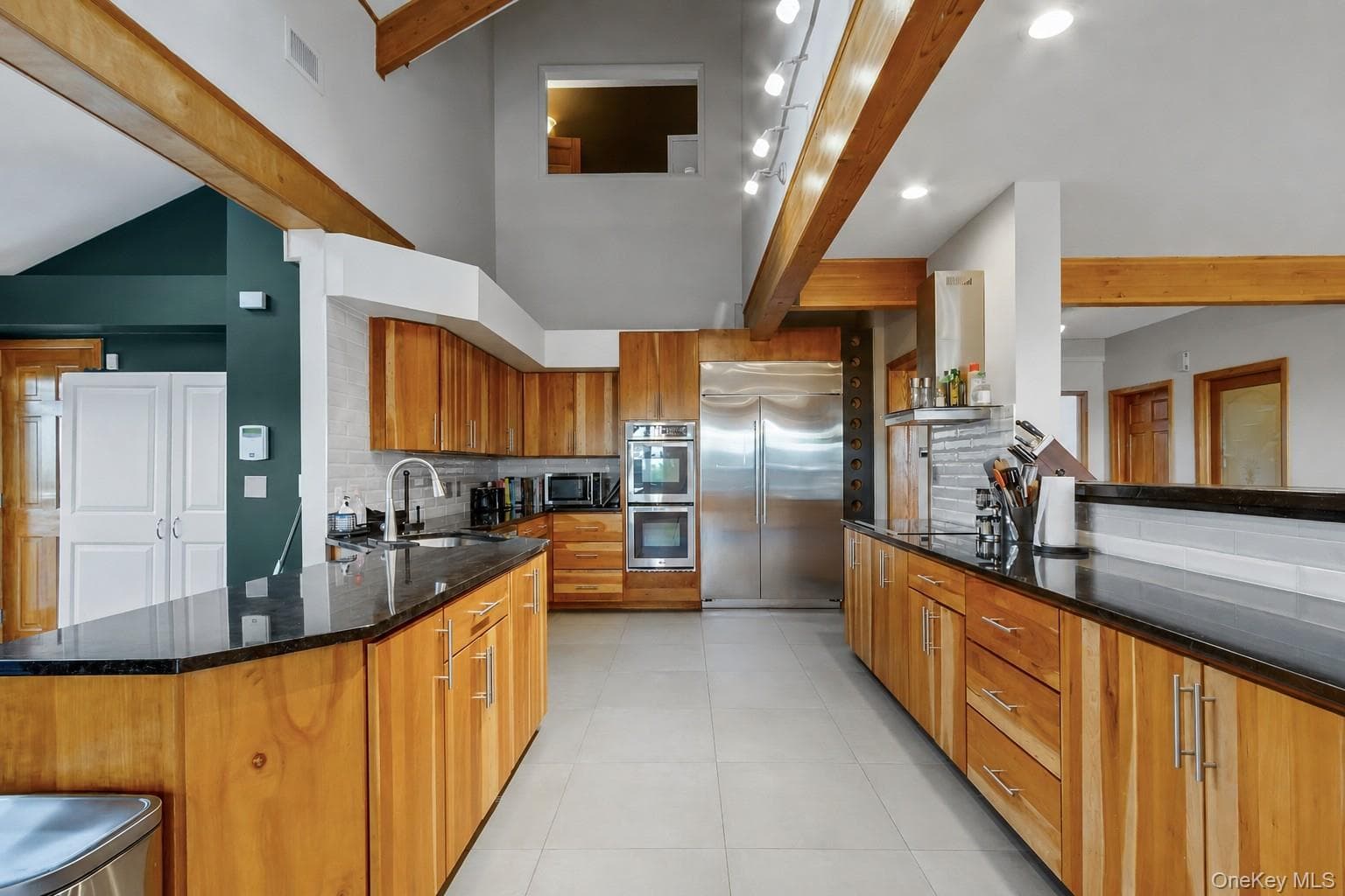69 Cedar Pond Lane thumbnail 23
