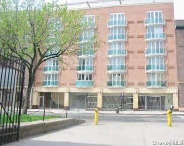 88-20 Parsons Boulevard Unit: 2C, Jamaica