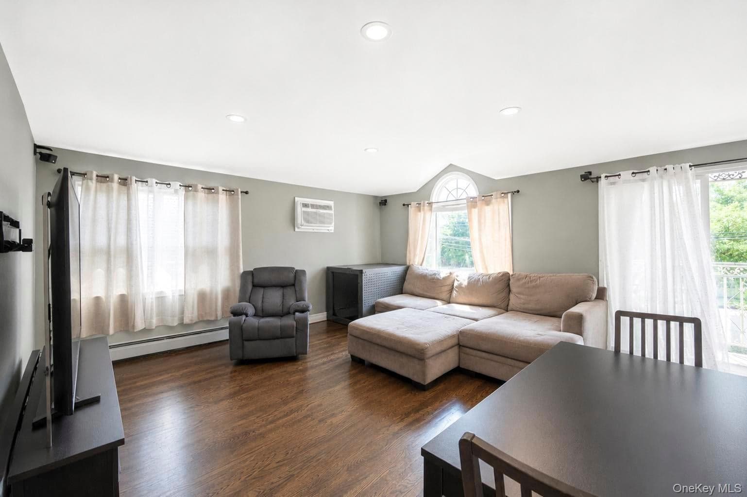 10469 Springfield Boulevard thumbnail 29