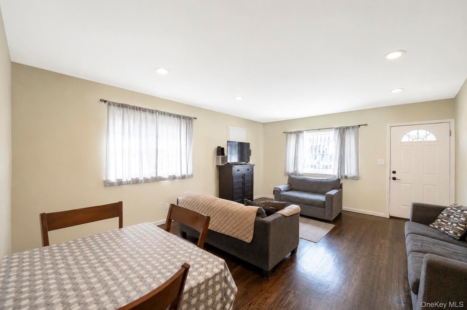 10469 Springfield Boulevard thumbnail 12