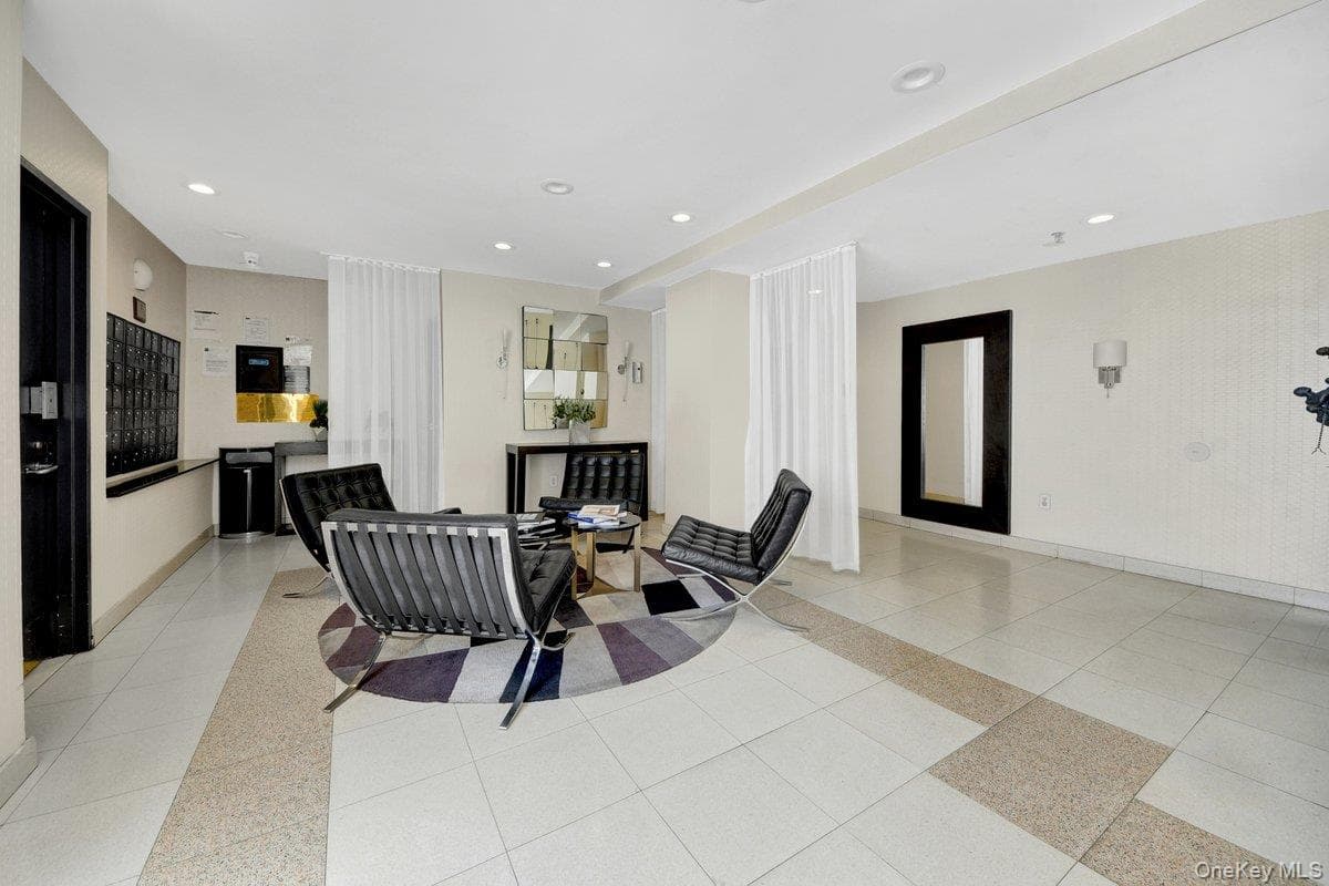 2287 Johnson Avenue Unit: 4F thumbnail 14