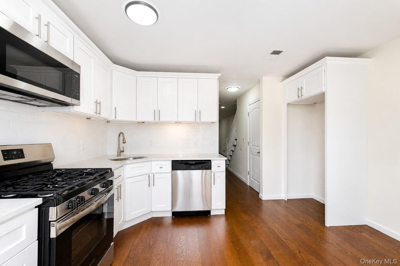7306 Amboy Road thumbnail 9