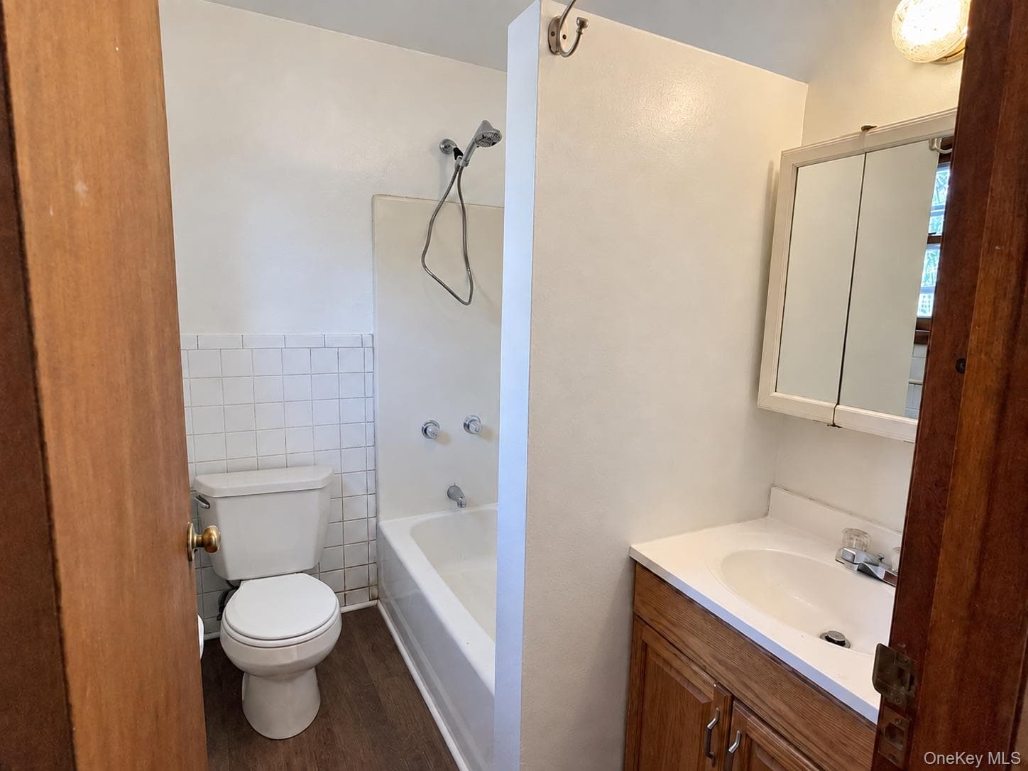 764-766 Mountain Avenue thumbnail 9