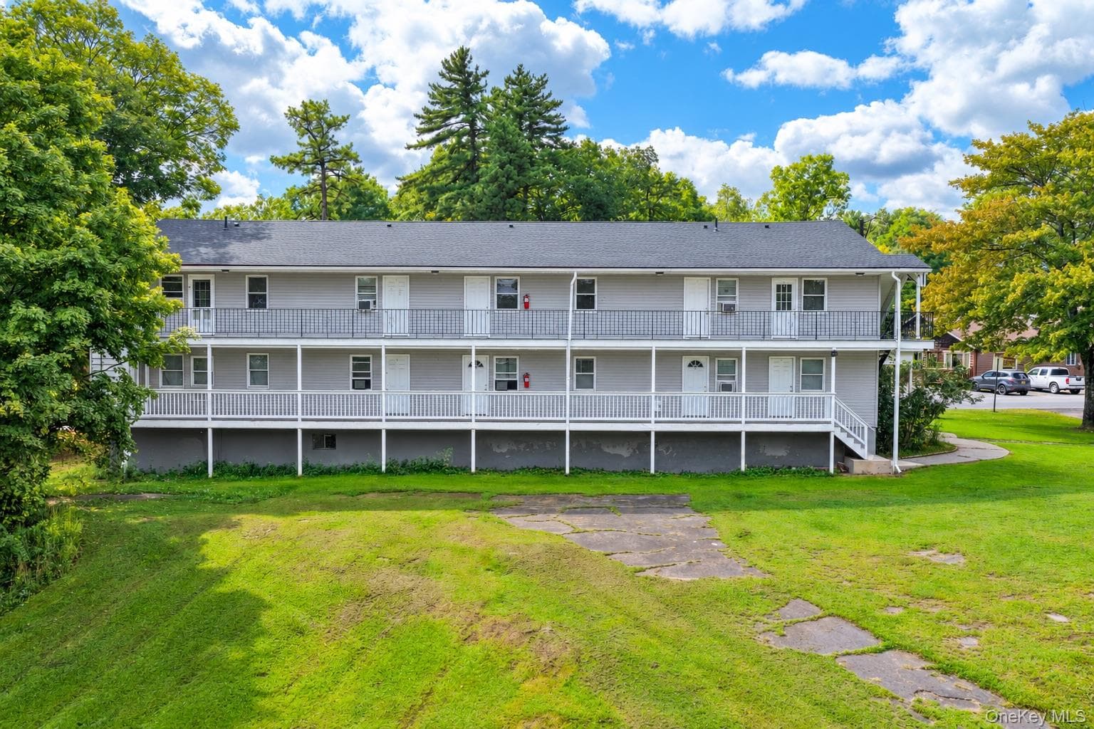 764-766 Mountain Avenue thumbnail 2